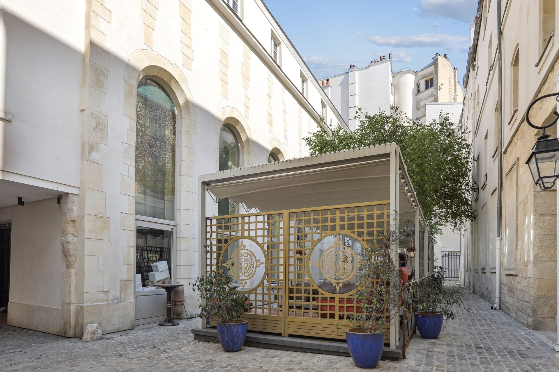 commerce en vente sur PARIS (75007)