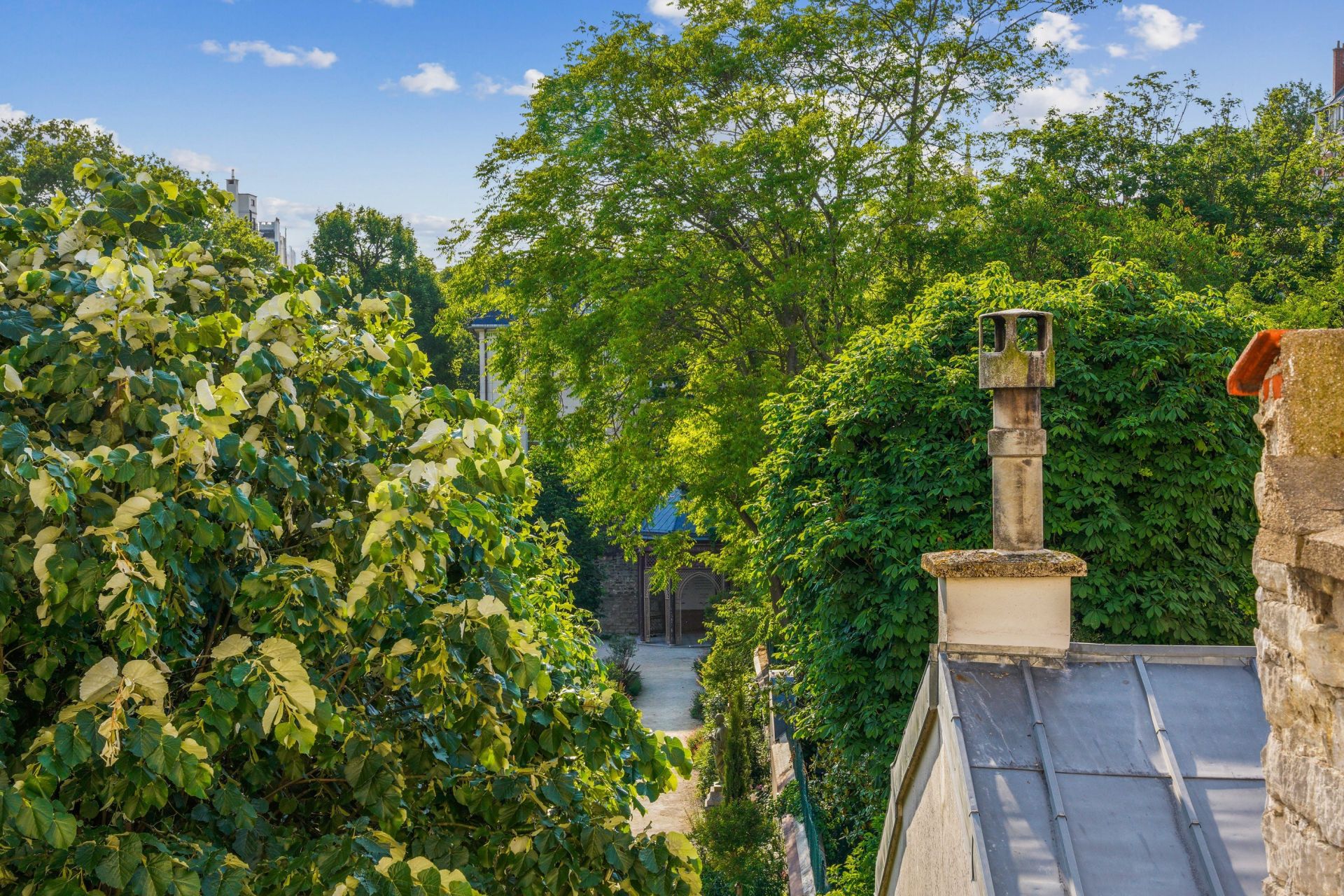 apartment 3 Rooms for sale on PARIS (75007)