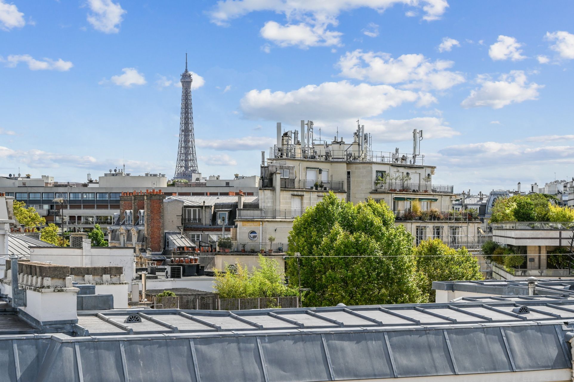 duplex 3 Rooms for sale on PARIS (75116)