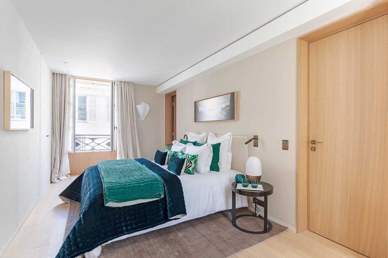 hôtel particulier 5 Pièces en vente sur PARIS (75007)
