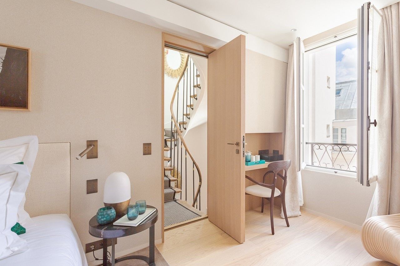 hôtel particulier 5 Pièces en vente sur PARIS (75007)