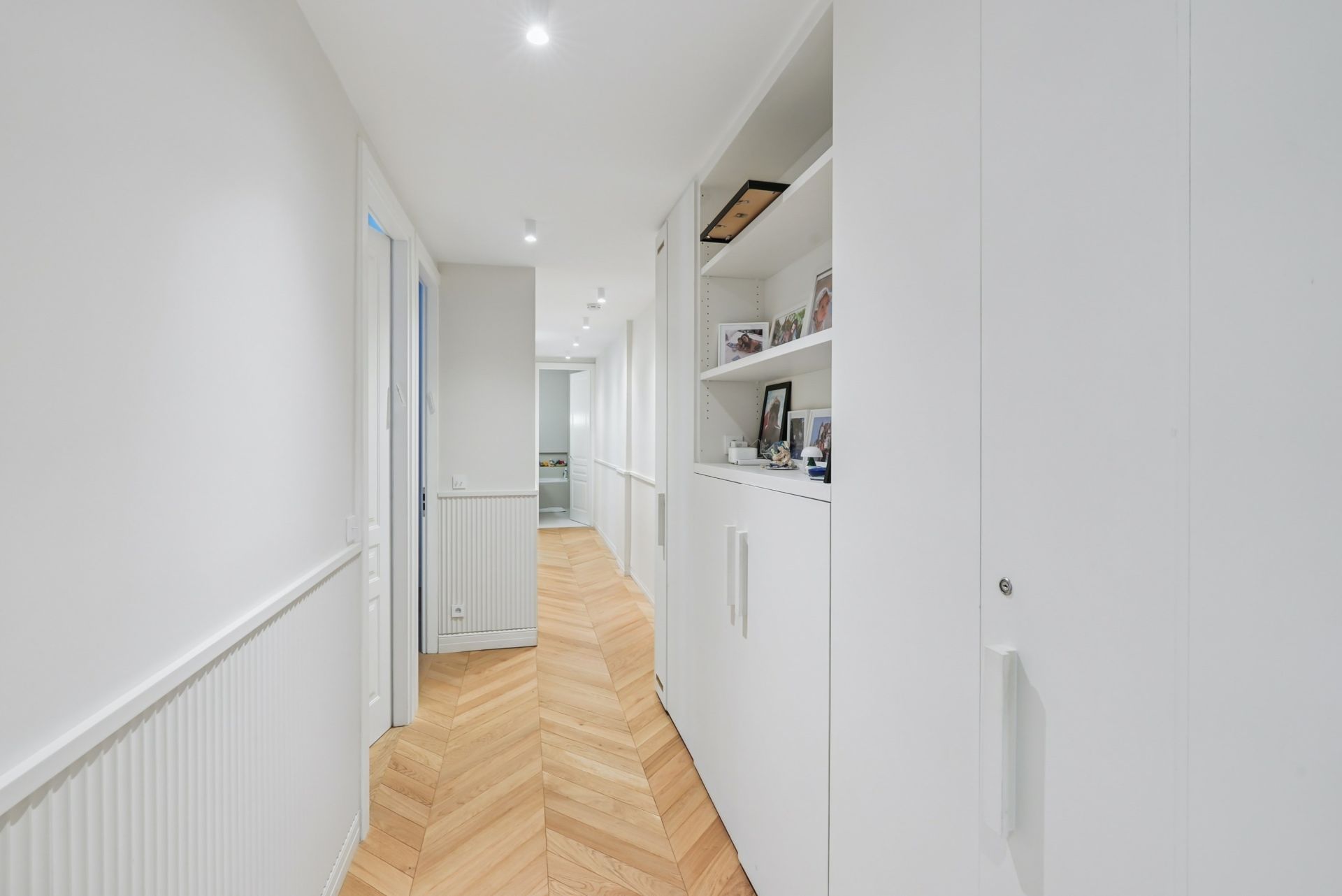 apartment 6 Rooms for sale on PARIS (75008)