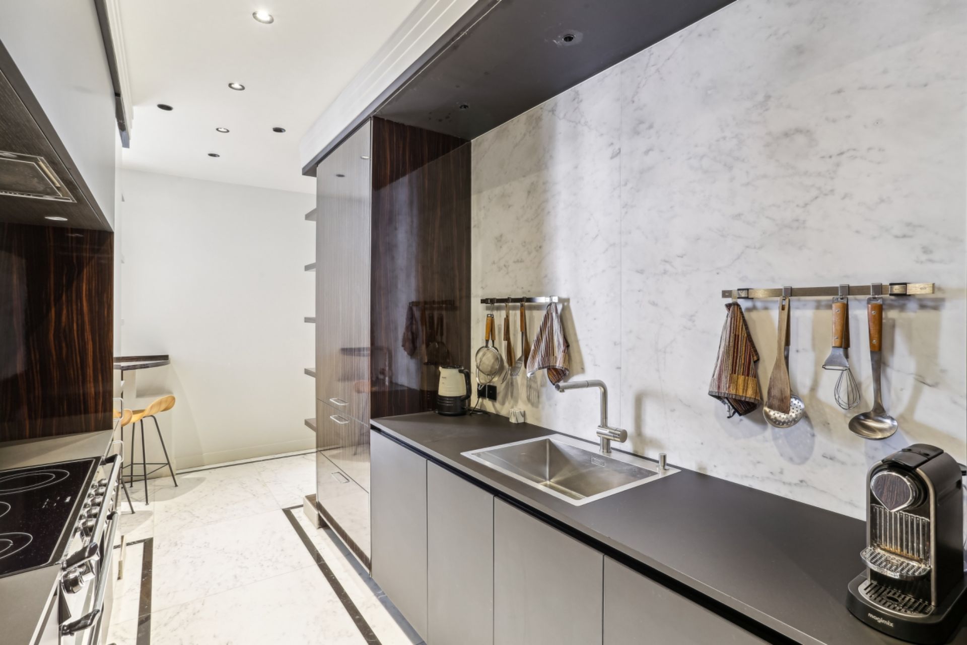 apartment 5 Rooms for sale on PARIS (75006)