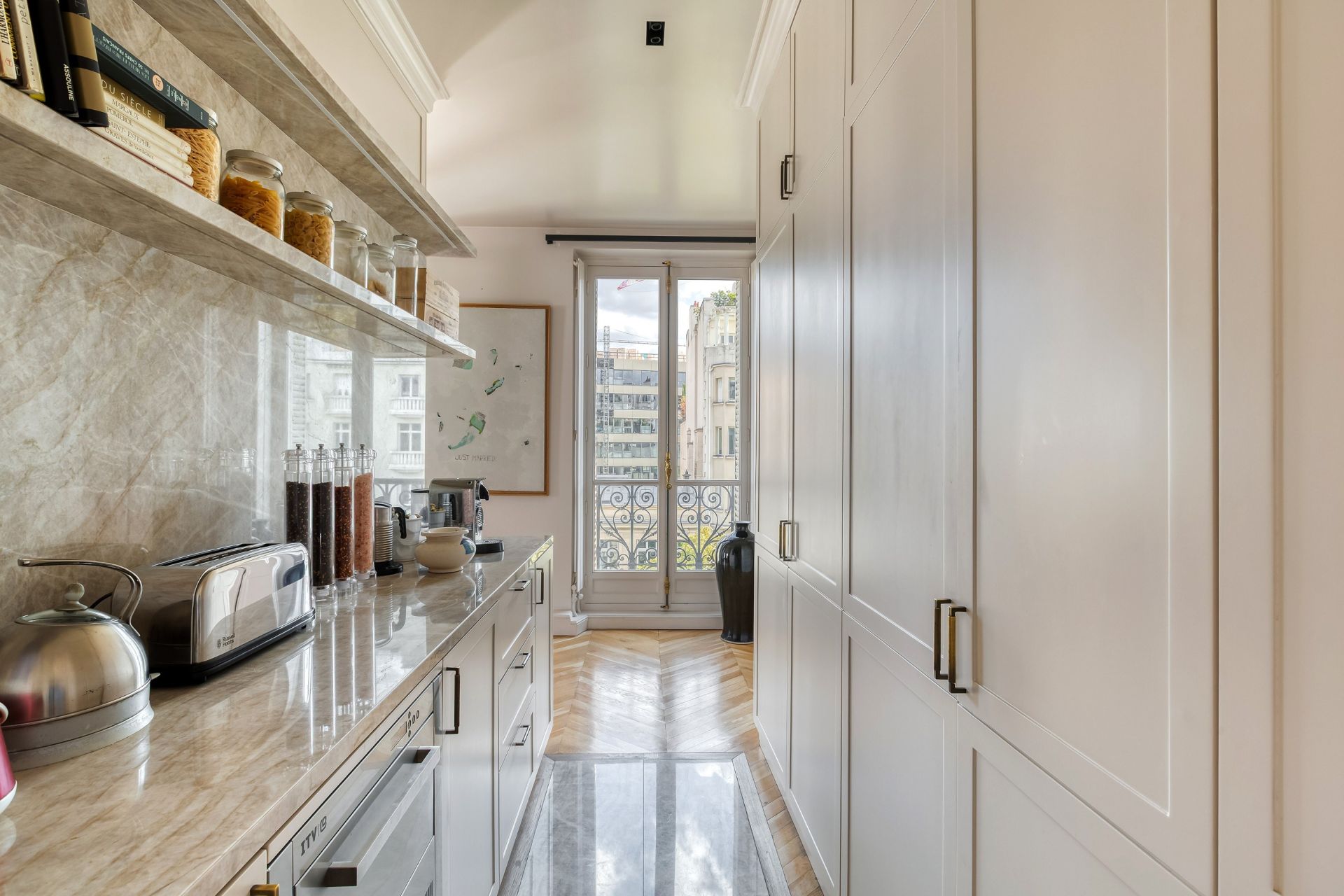 appartement 7 Pièces en vente sur PARIS (75008)