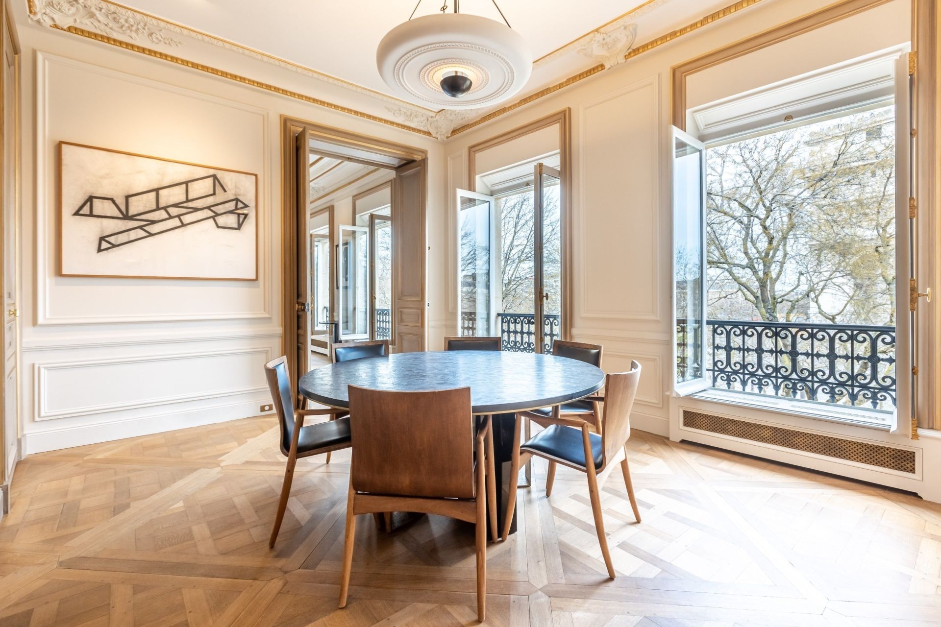 apartment 5 Rooms for sale on PARIS (75016)