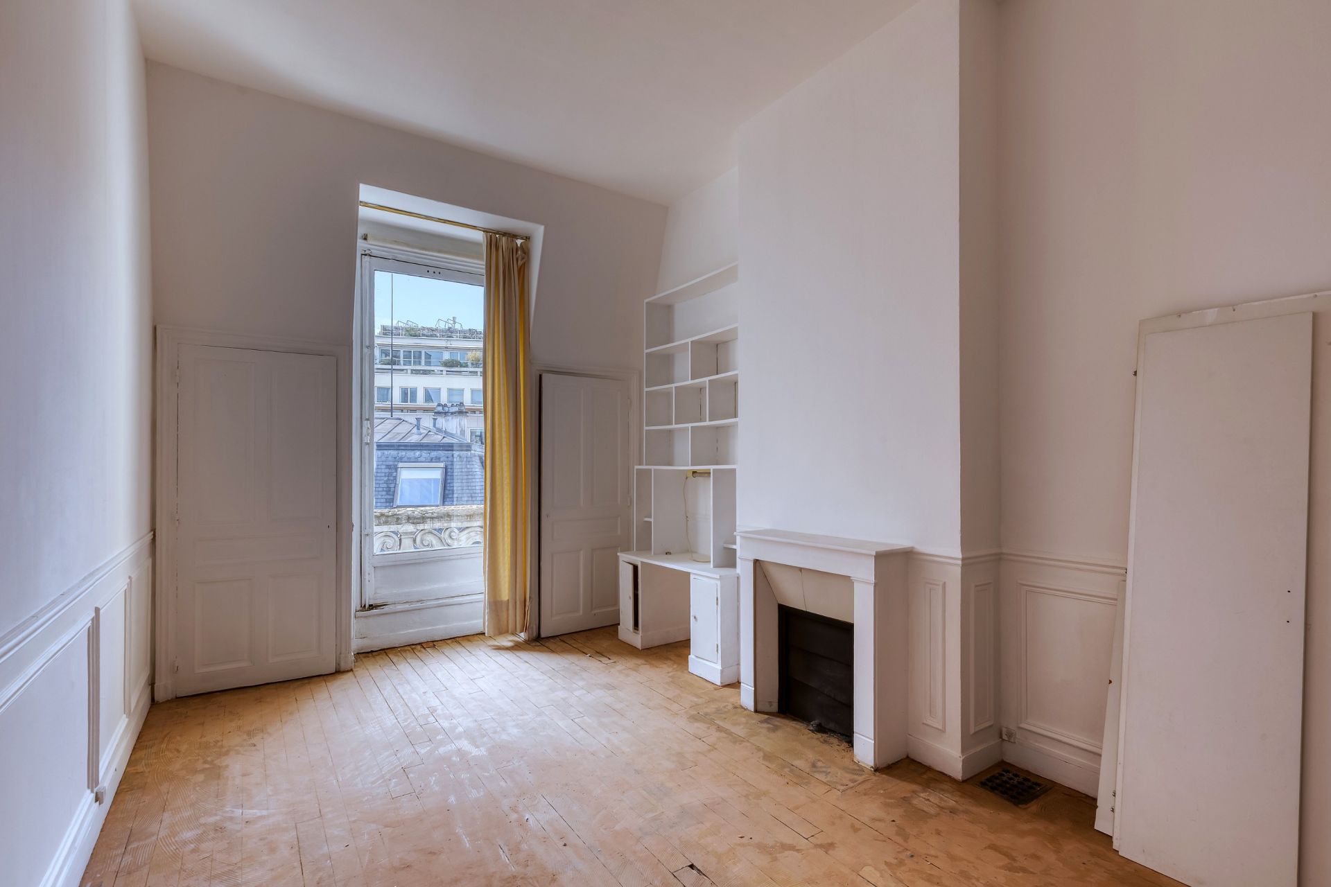 apartment 4 Rooms for sale on PARIS (75008)