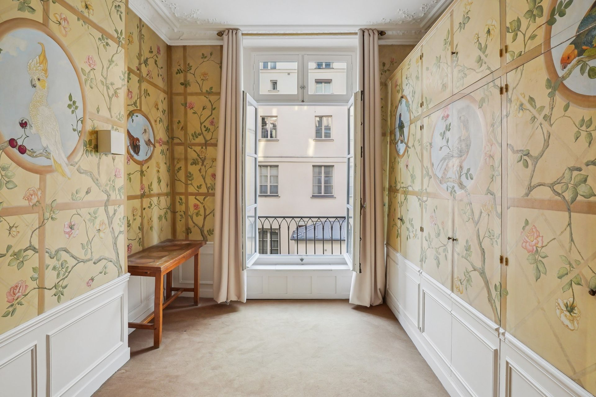 apartment 4 Rooms for sale on PARIS (75001)