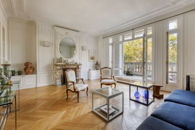 Sale Apartment Paris 7 5 Rooms 167.8 m²