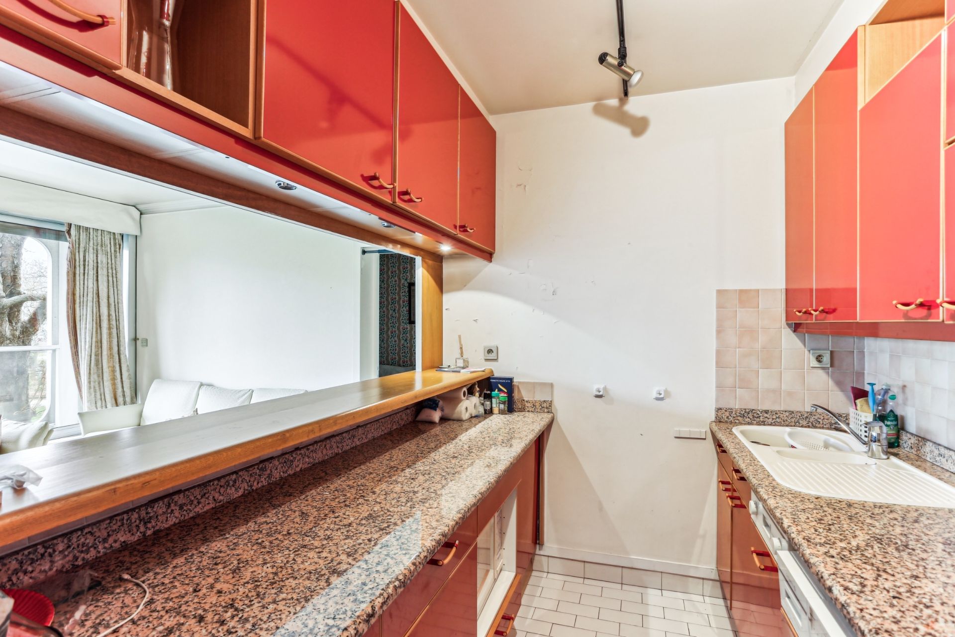 apartment 2 Rooms for sale on PARIS (75116)