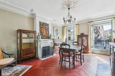 Sale Apartment Paris 9 5 Rooms 104 m²