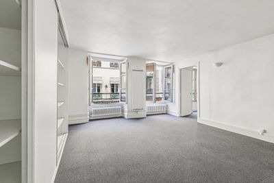 Sale Apartment Paris 7 3 Rooms 56 m²