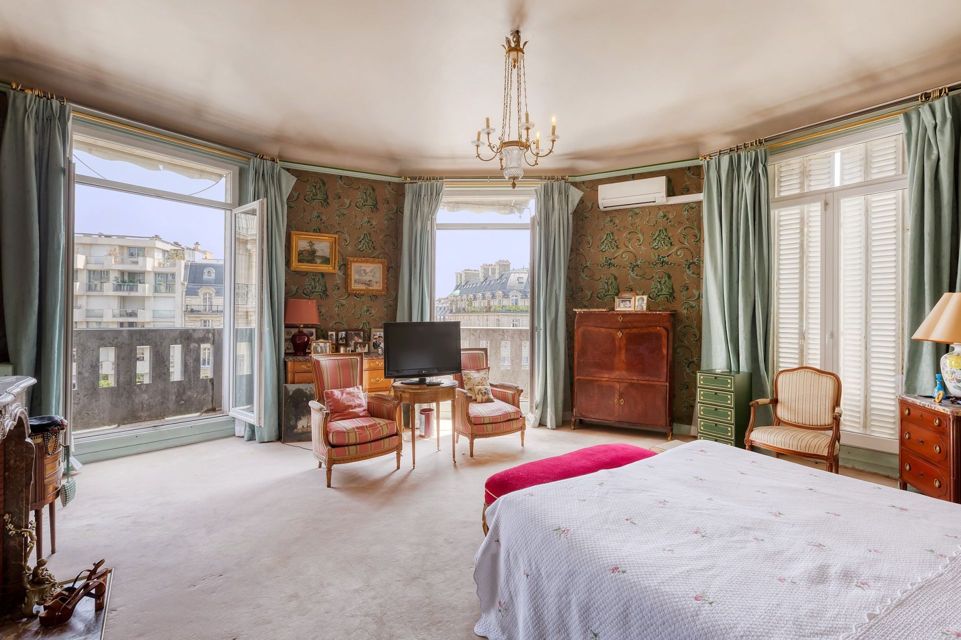 apartment 6 Rooms for sale on PARIS (75016)