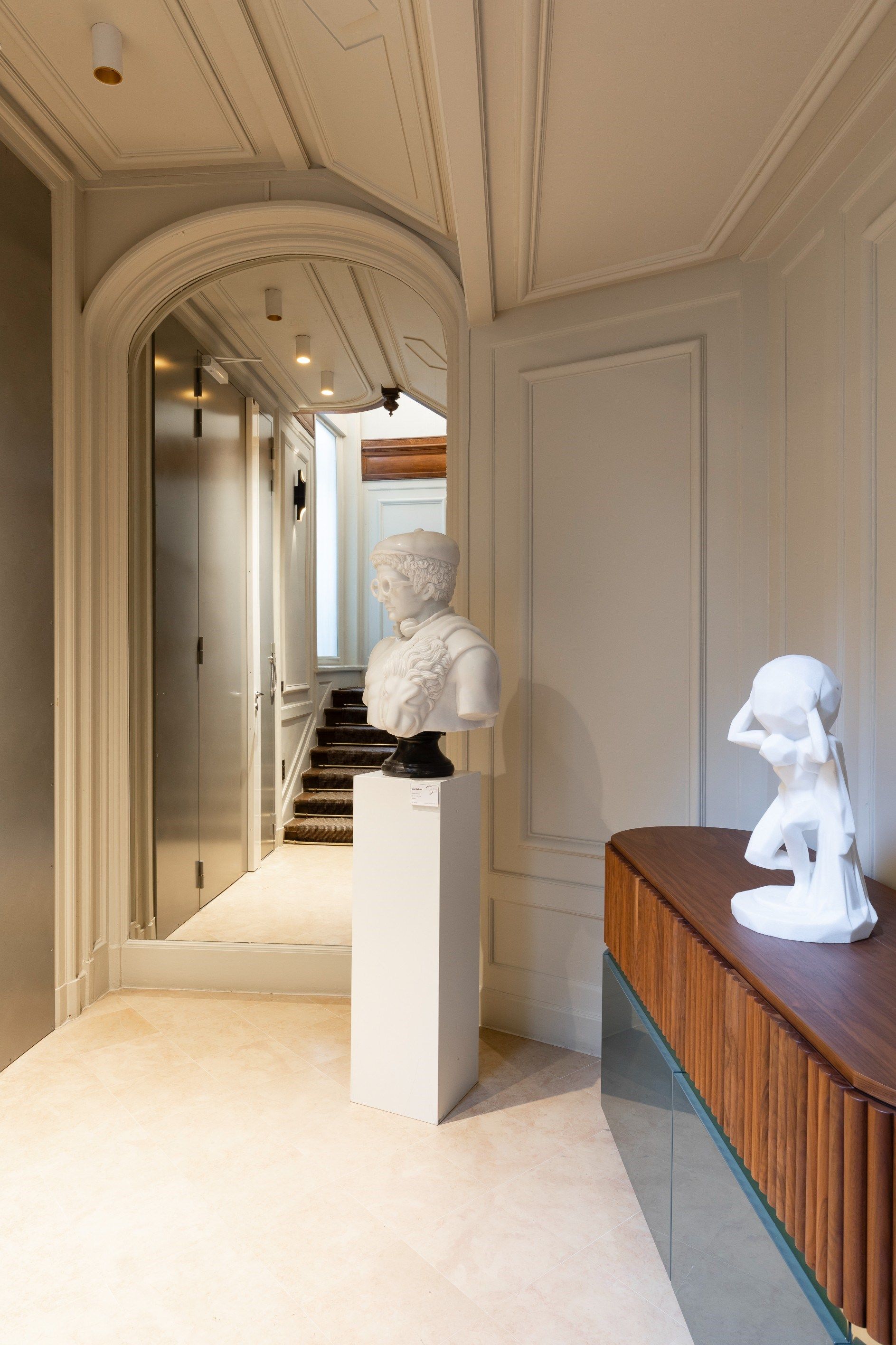 apartment 7 Rooms for sale on PARIS (75016)