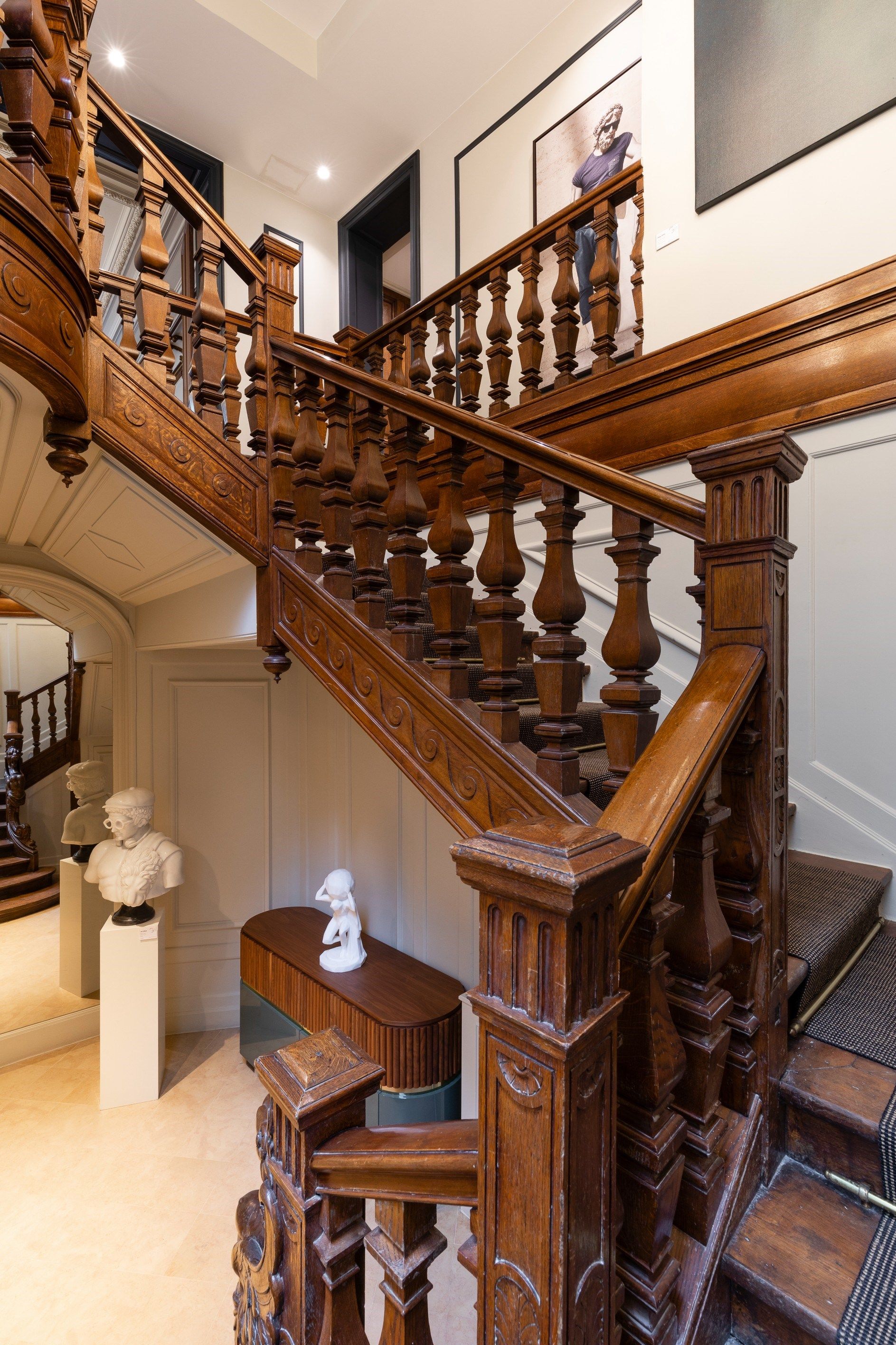 apartment 7 Rooms for sale on PARIS (75016)