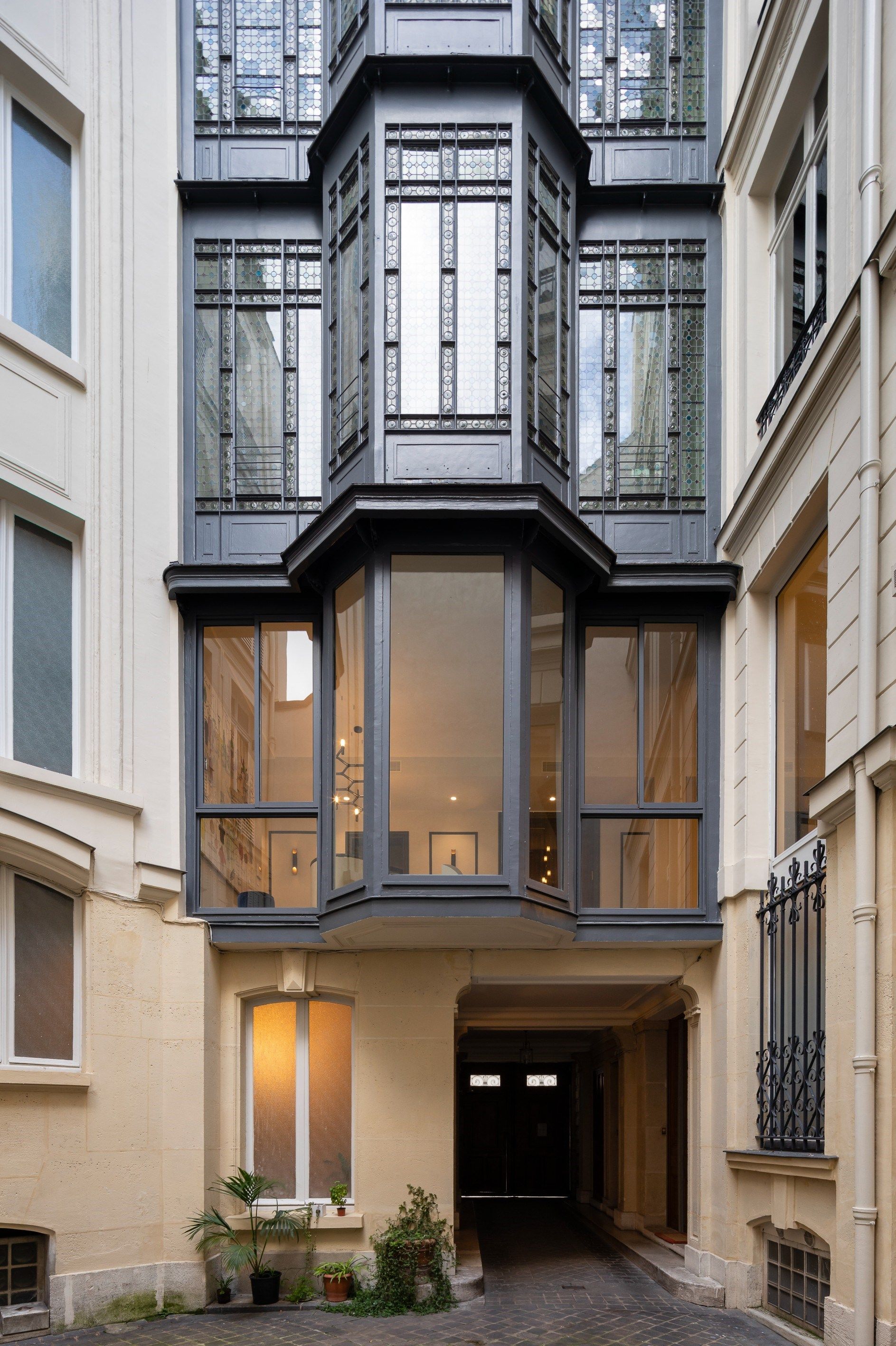 apartment 7 Rooms for sale on PARIS (75016)