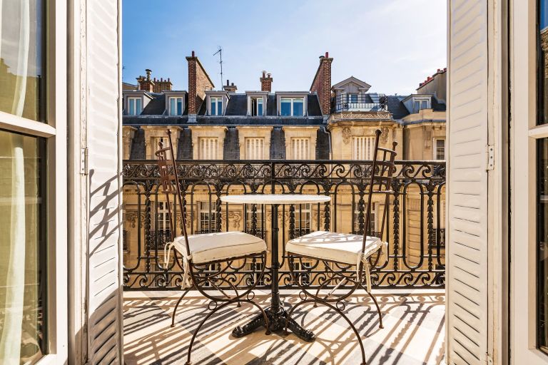 apartment 6 Rooms for sale on PARIS (75016)