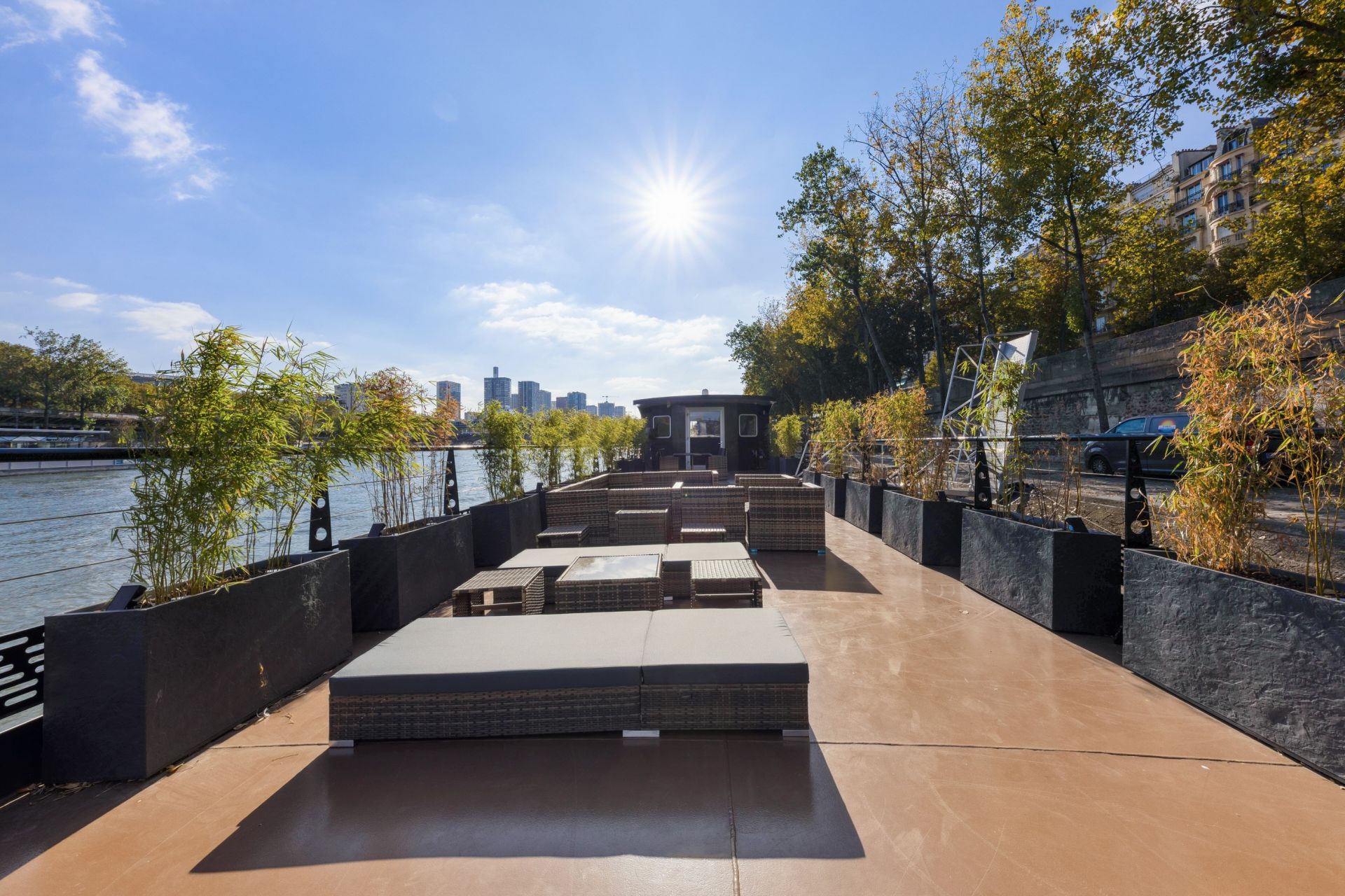 barge 5 Rooms for sale on PARIS (75016)