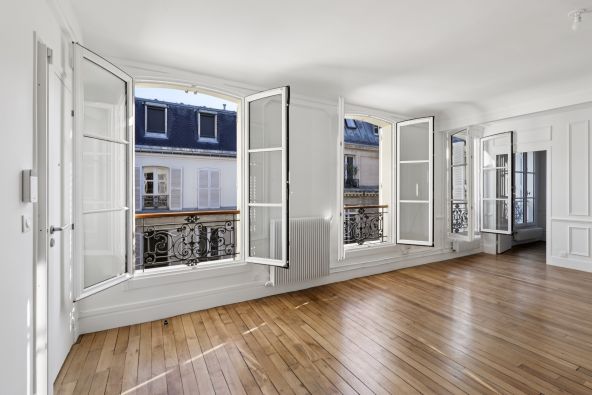 Sale Apartment Paris 8 3 Rooms 78 m²