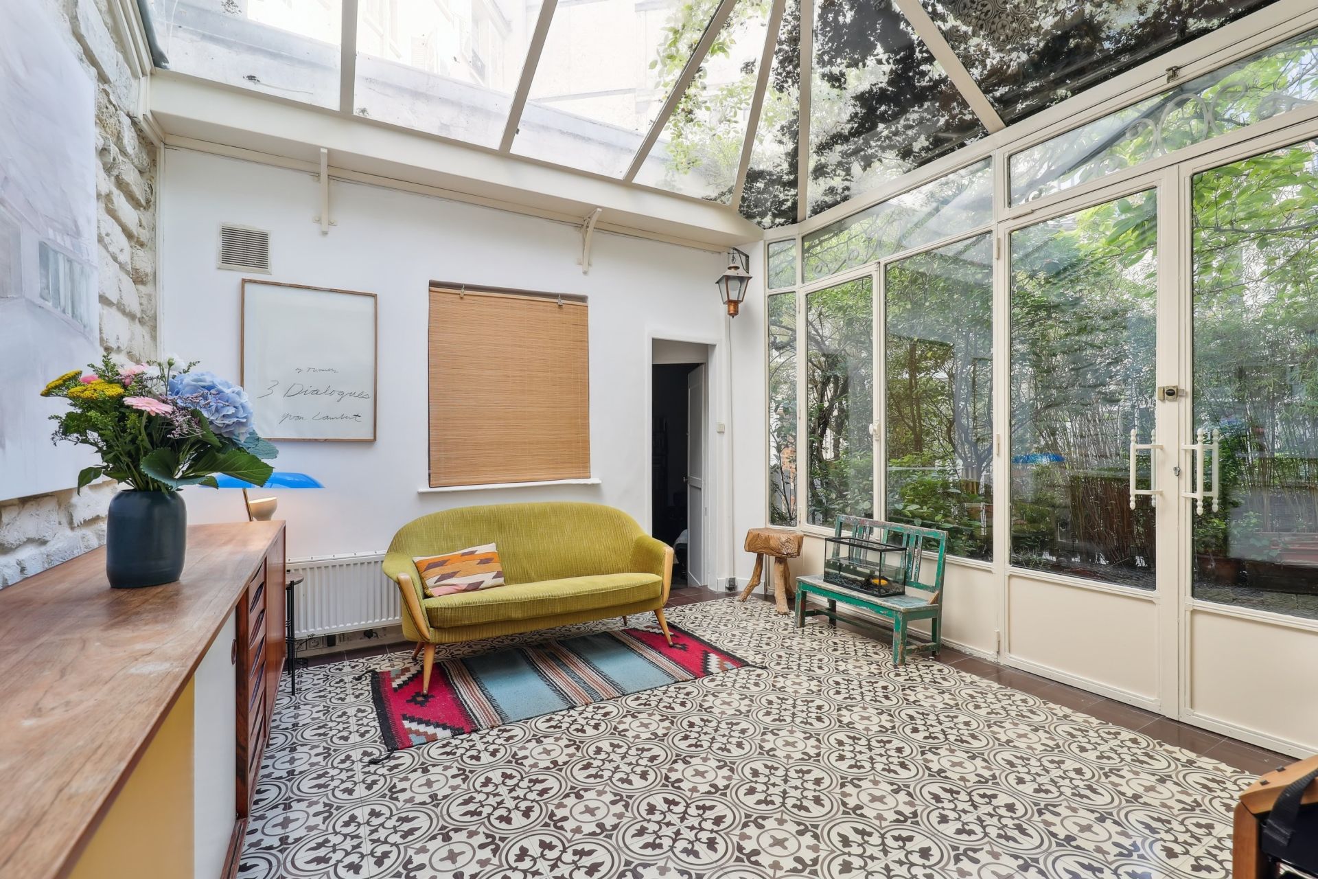 house 6 Rooms for sale on PARIS (75018)