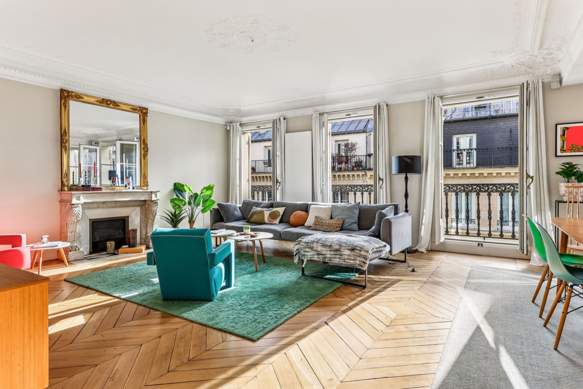 apartment 5 Rooms for sale on PARIS (75008)