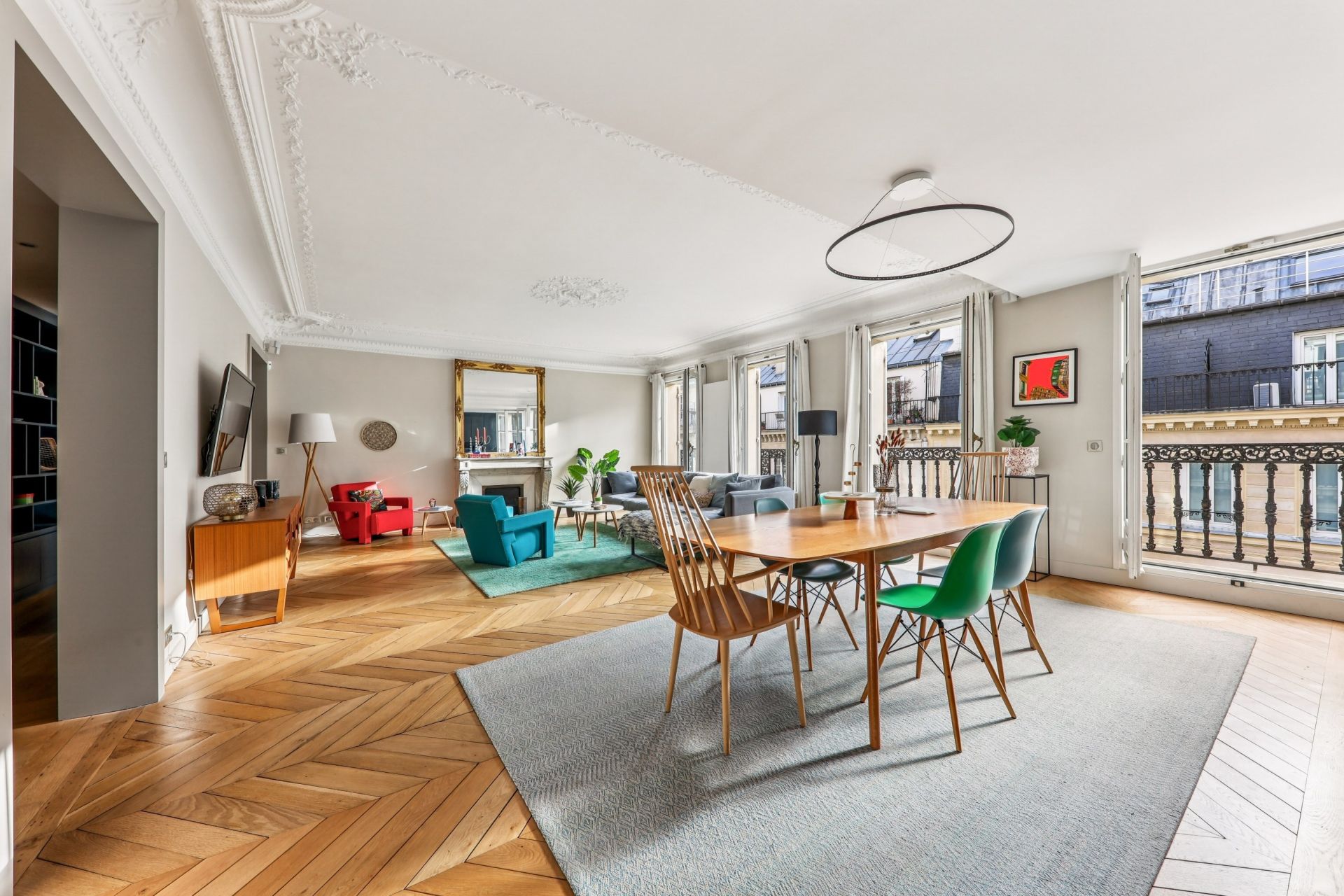 apartment 5 Rooms for sale on PARIS (75008)