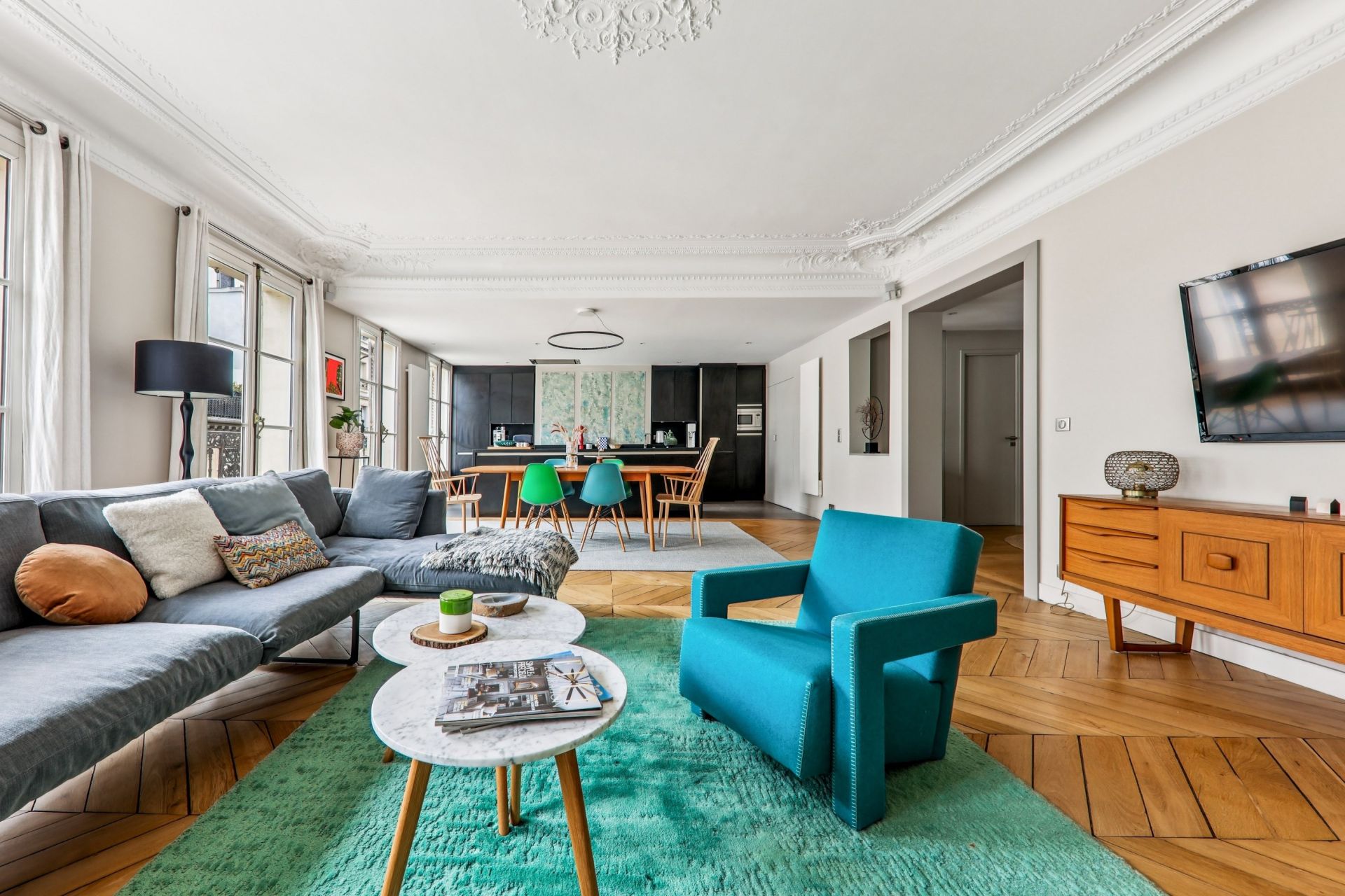 apartment 5 Rooms for sale on PARIS (75008)