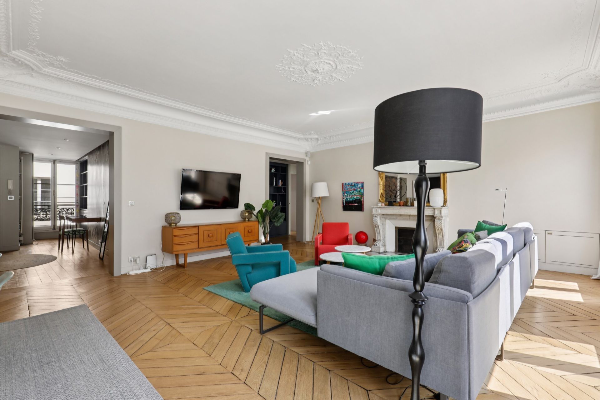 apartment 5 Rooms for sale on PARIS (75008)