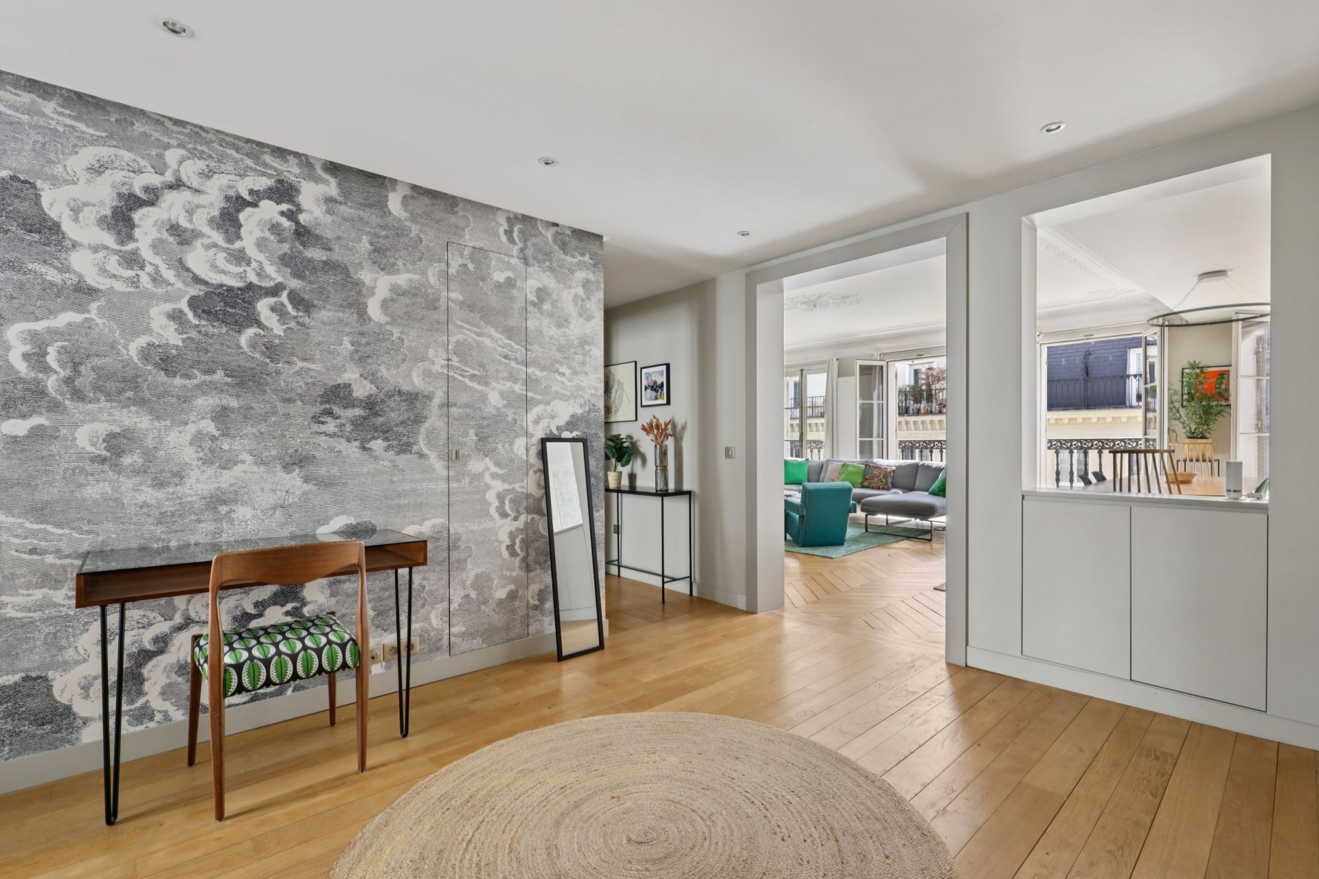 apartment 5 Rooms for sale on PARIS (75008)