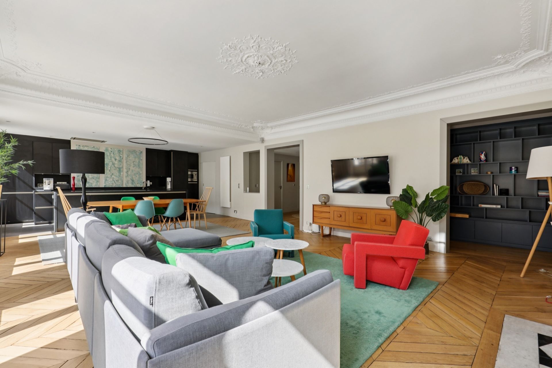 apartment 5 Rooms for sale on PARIS (75008)