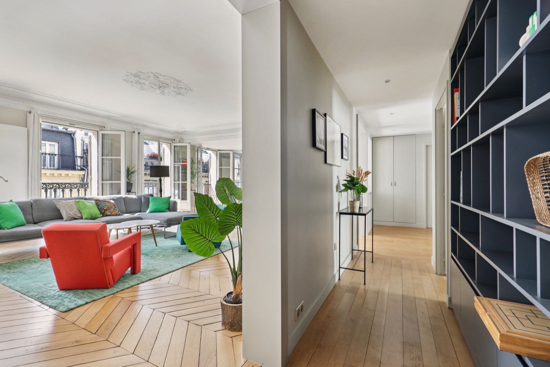 apartment 5 Rooms for sale on PARIS (75008)