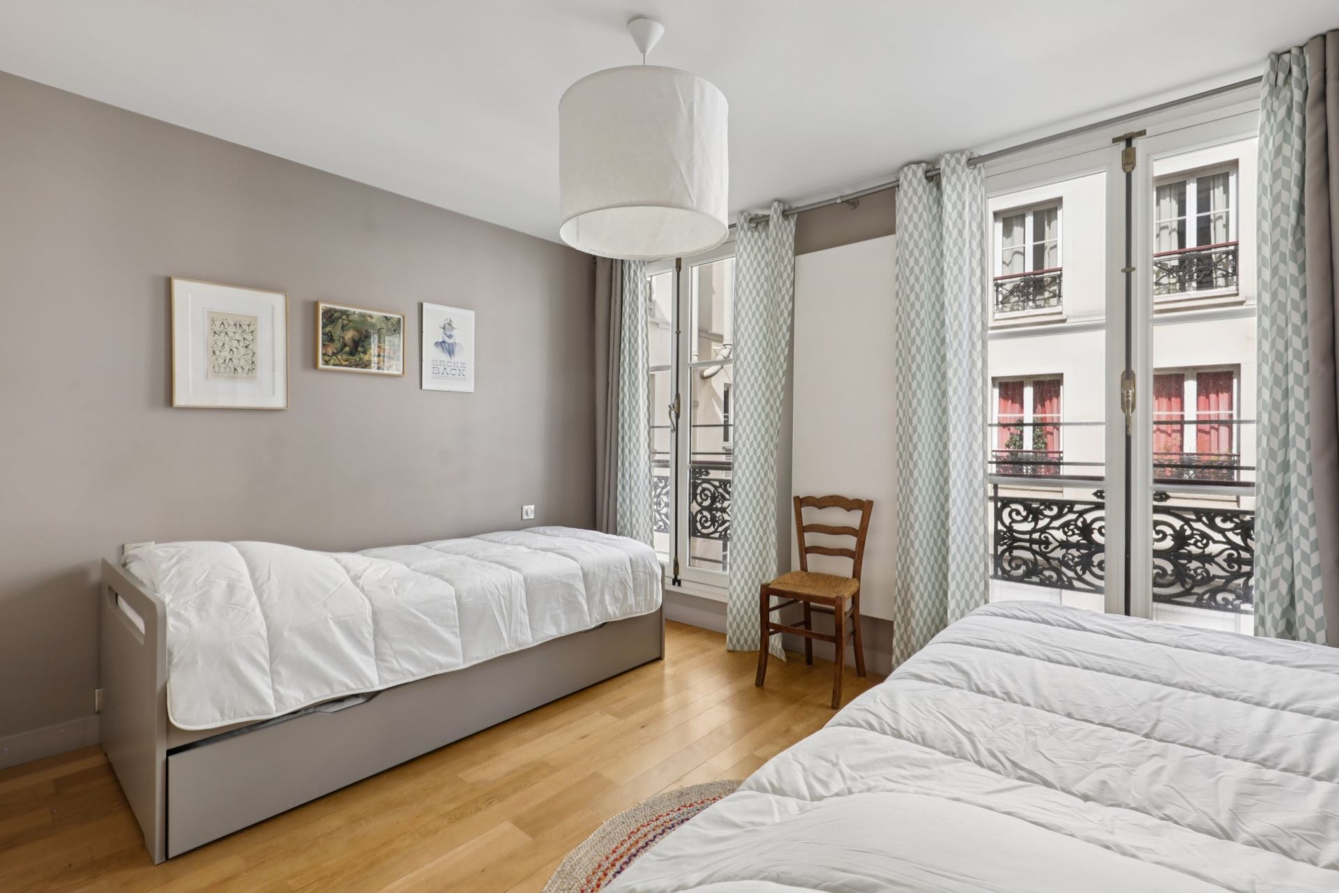 apartment 5 Rooms for sale on PARIS (75008)