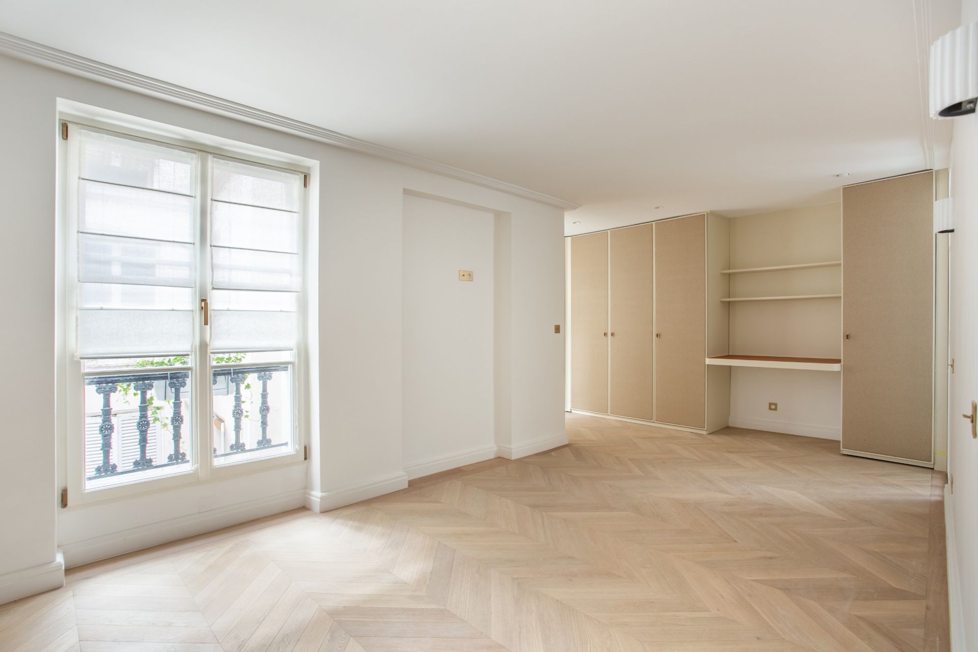 apartment 3 Rooms for sale on PARIS (75007)