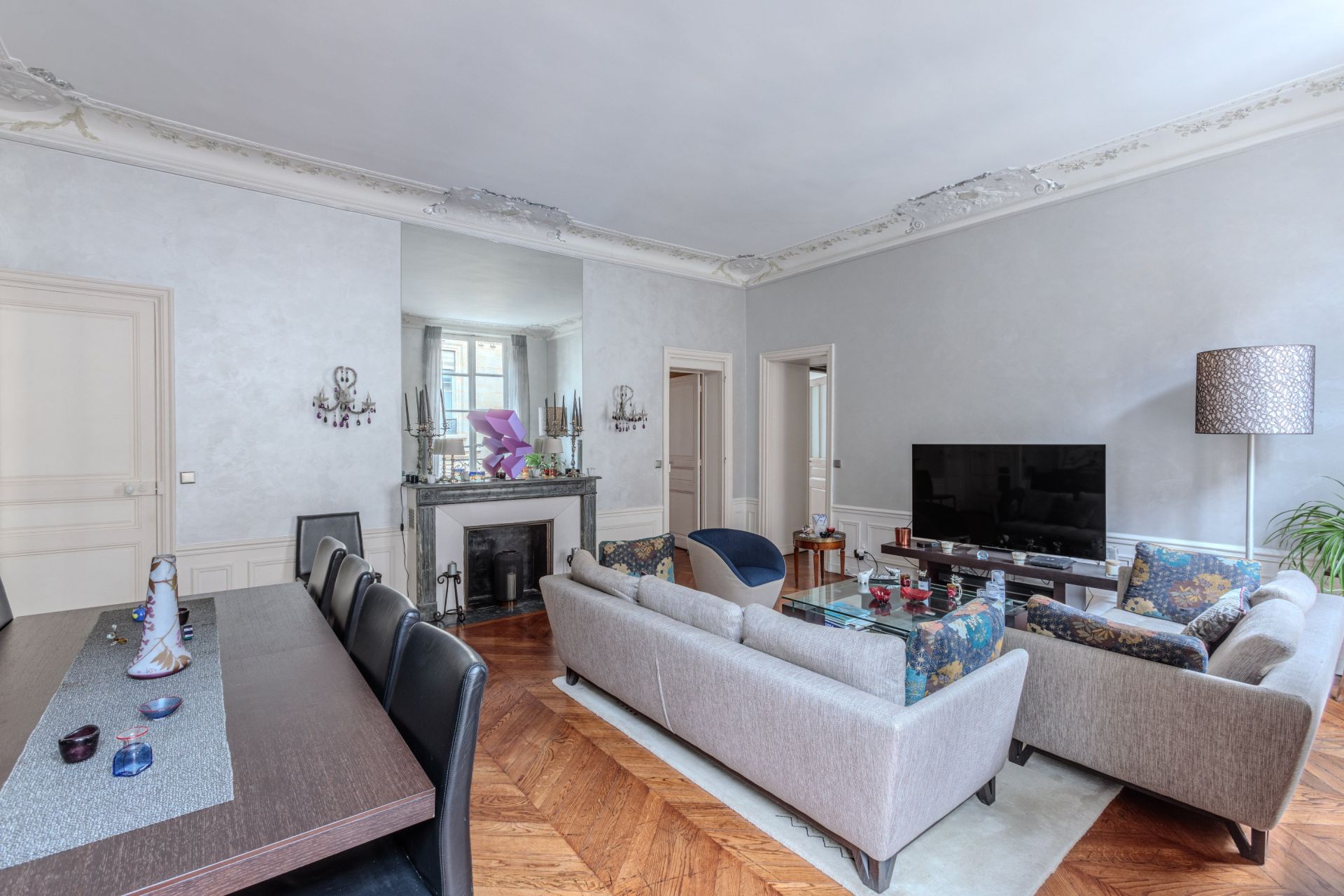 apartment 5 Rooms for sale on PARIS (75001)