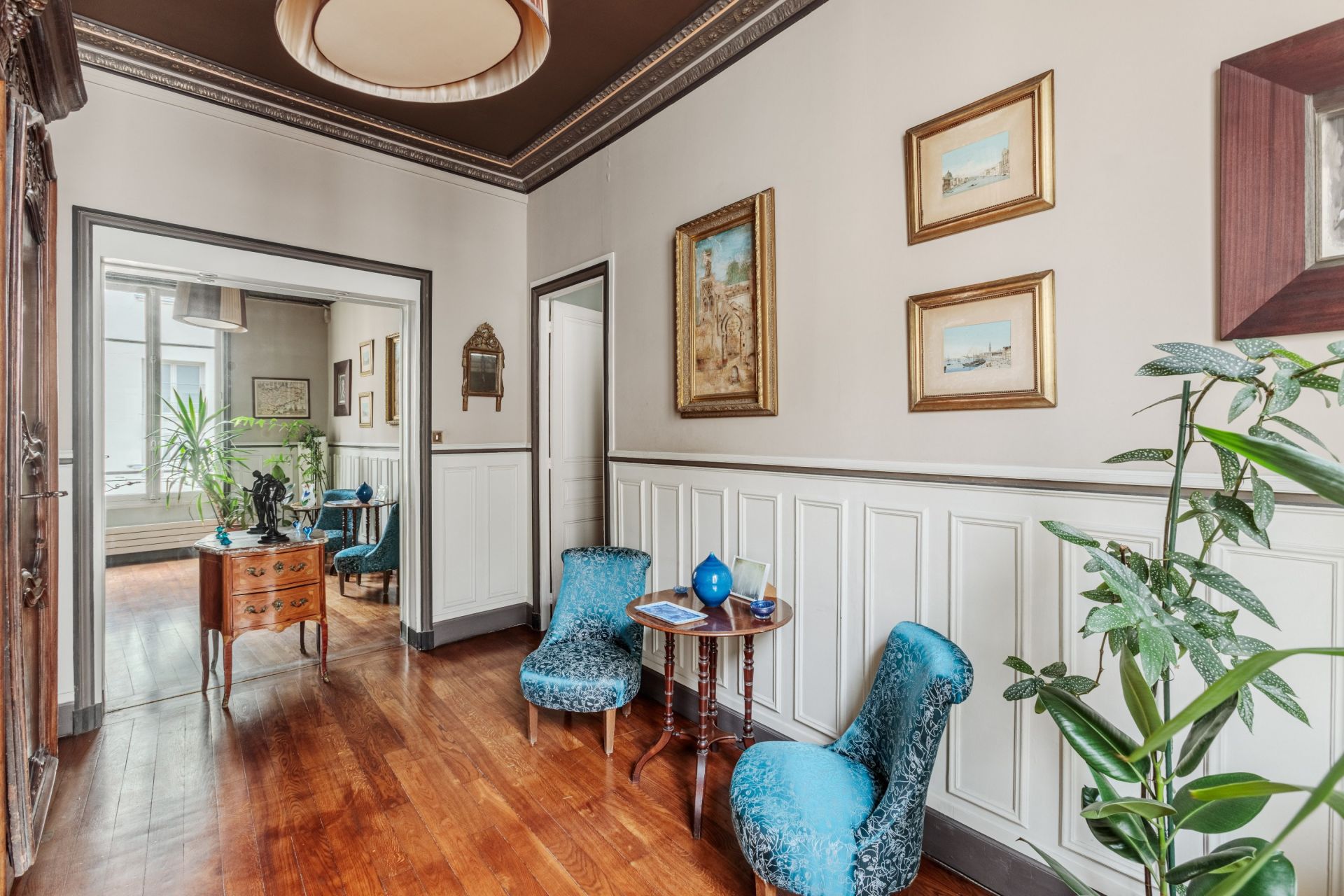 apartment 5 Rooms for sale on PARIS (75001)