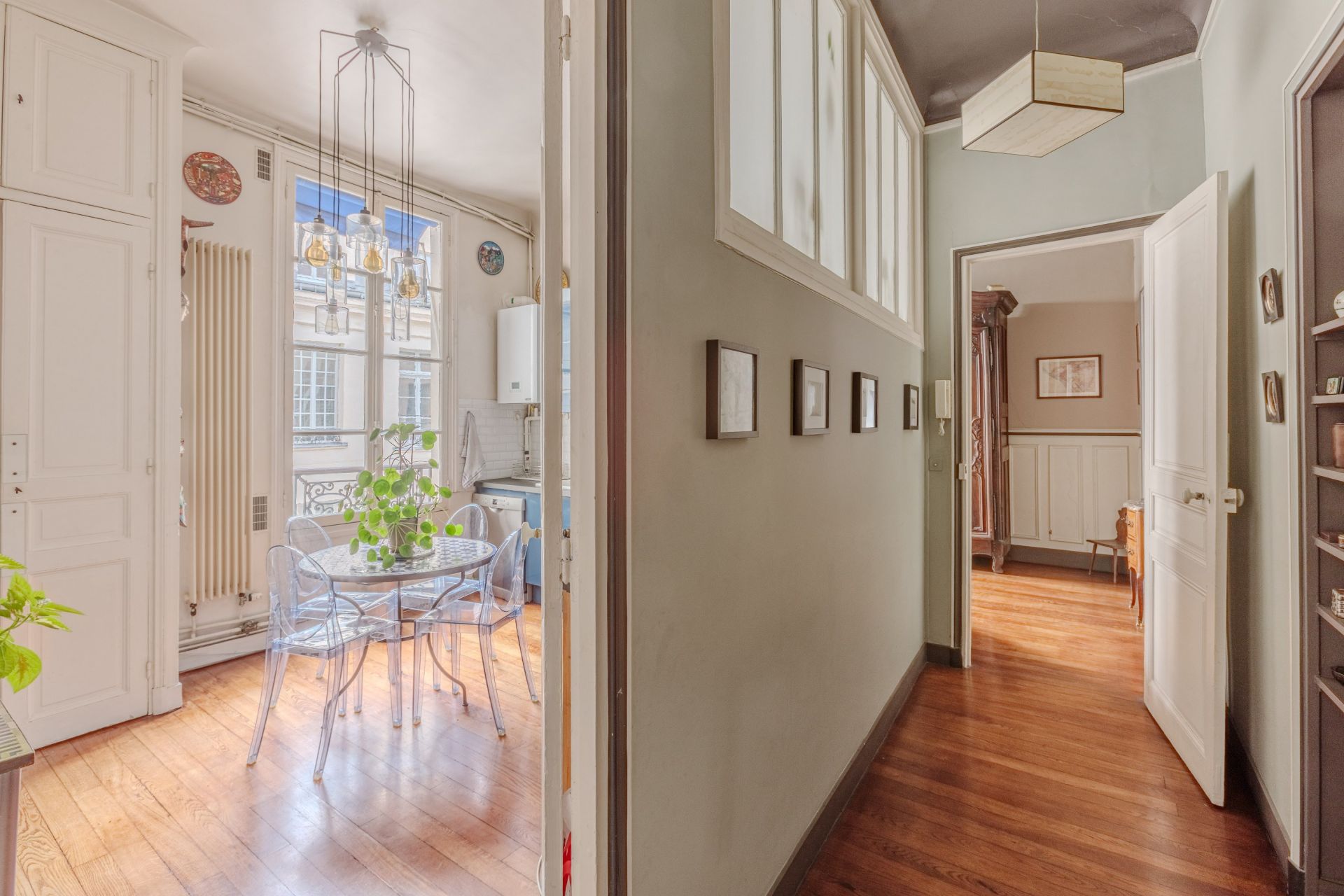 apartment 5 Rooms for sale on PARIS (75001)