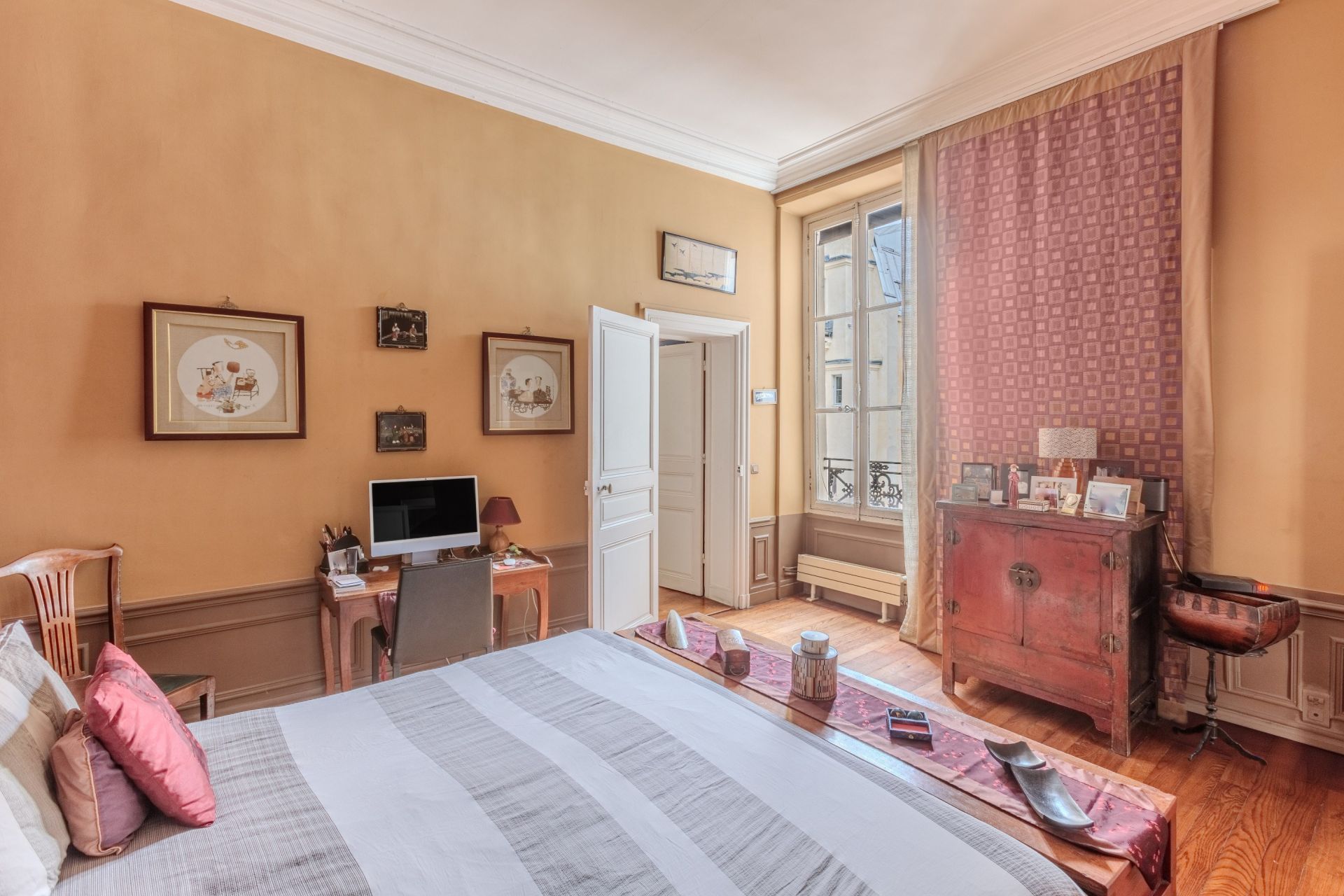 apartment 5 Rooms for sale on PARIS (75001)