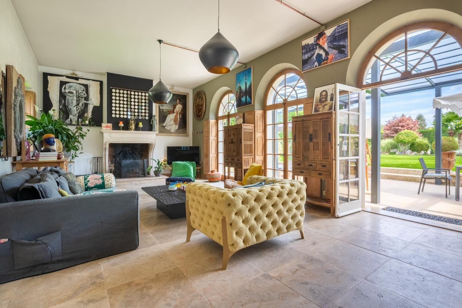 house 10 Rooms for sale on FEUCHEROLLES (78810)