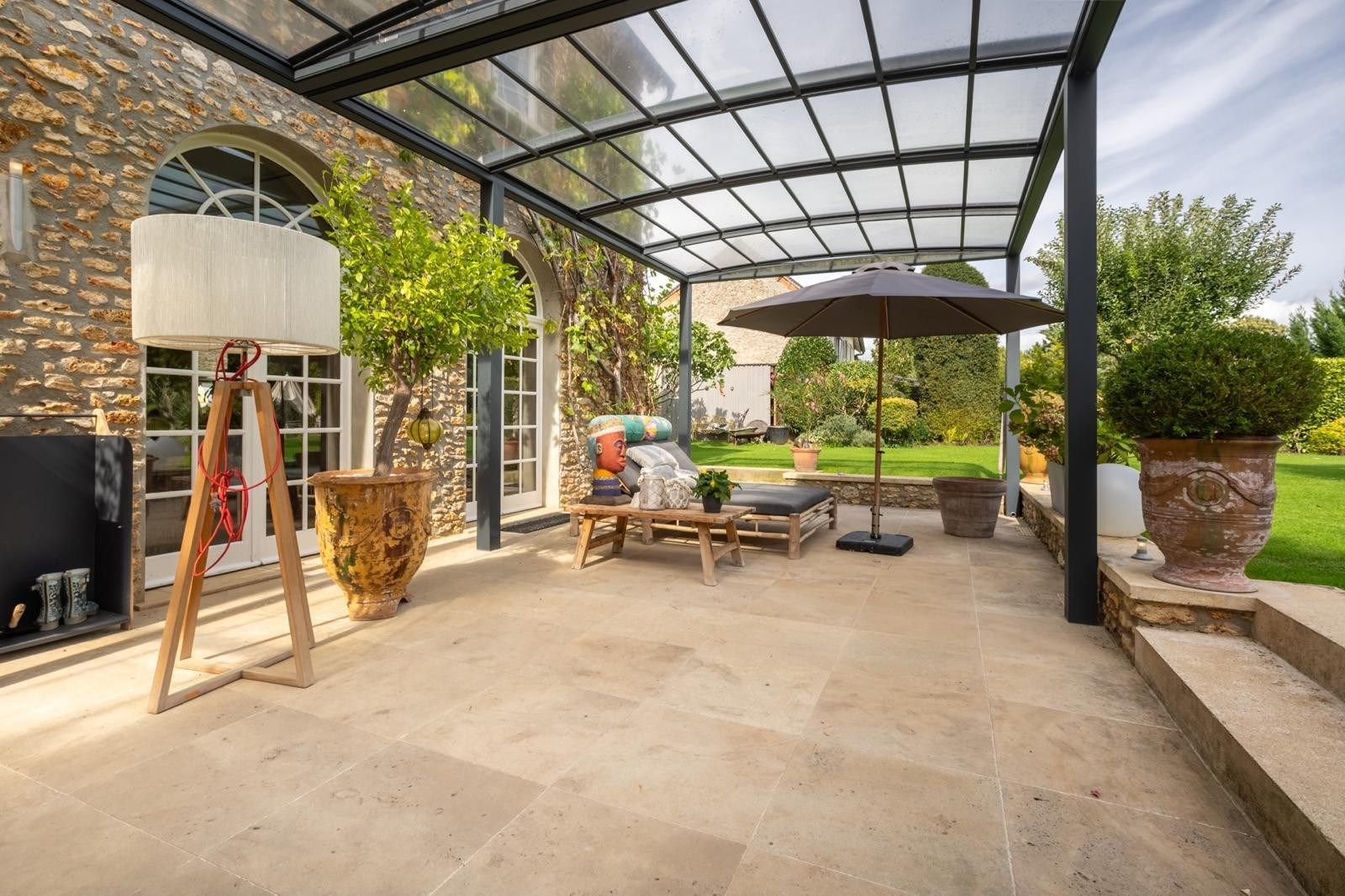 house 10 Rooms for sale on FEUCHEROLLES (78810)