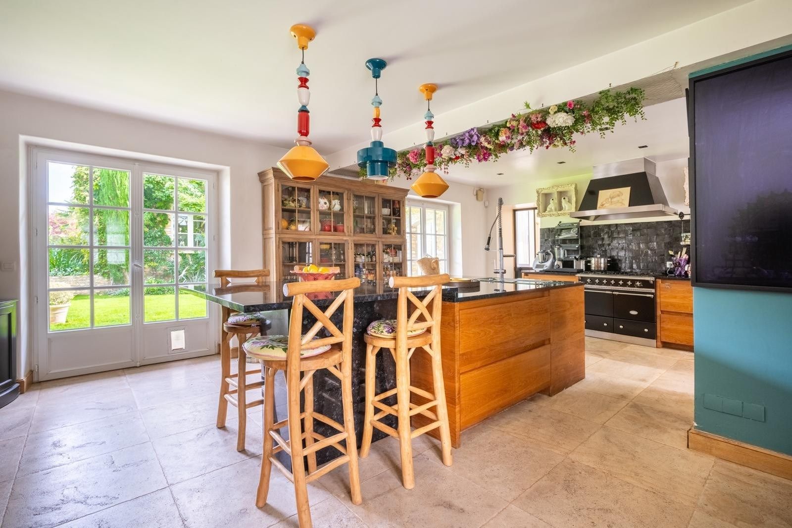 house 10 Rooms for sale on FEUCHEROLLES (78810)