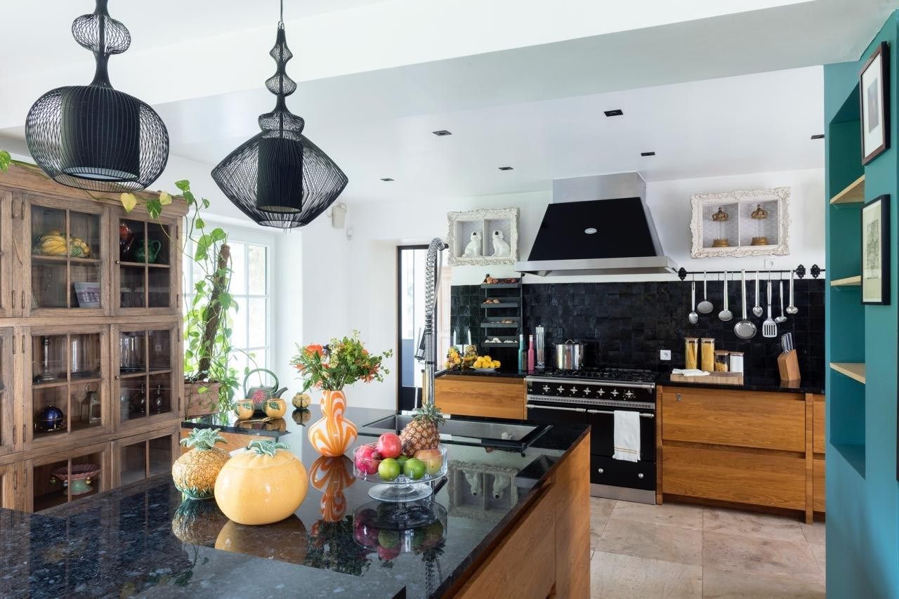 house 10 Rooms for sale on FEUCHEROLLES (78810)