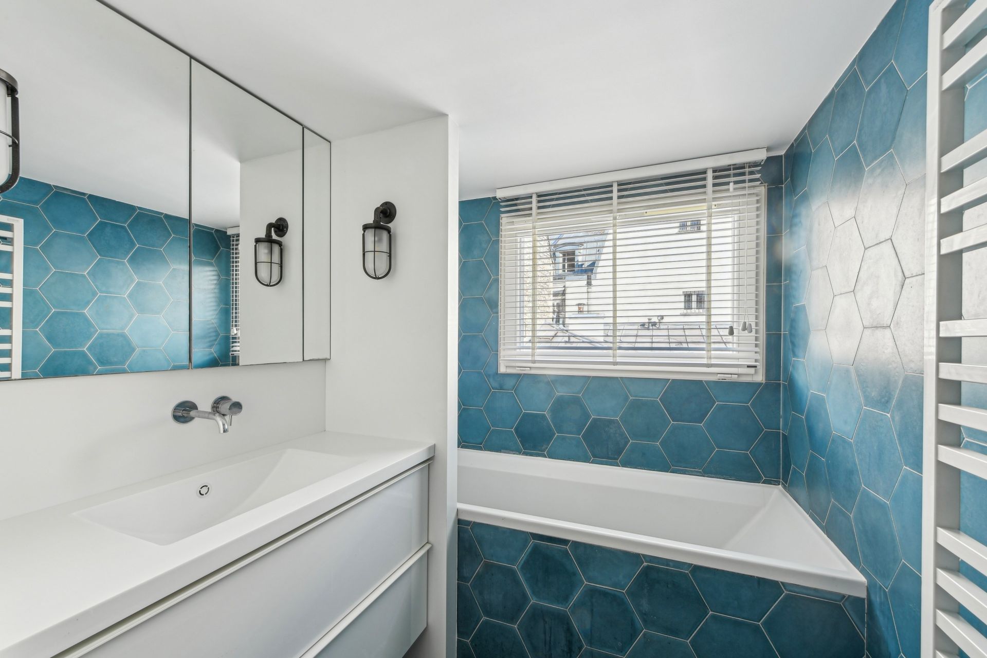 apartment 5 Rooms for rent on PARIS (75008)