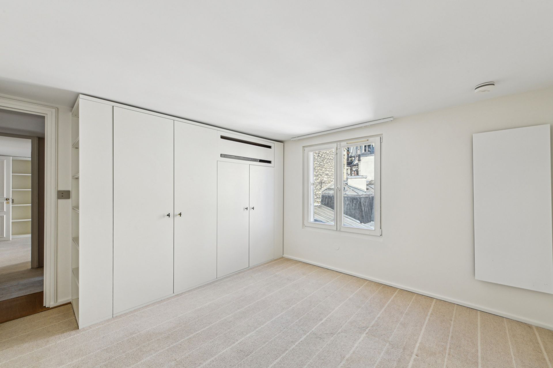 apartment 5 Rooms for rent on PARIS (75008)