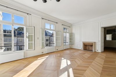 Location Appartement Paris 8 5&nbsp;Pièces 155&nbsp;m²