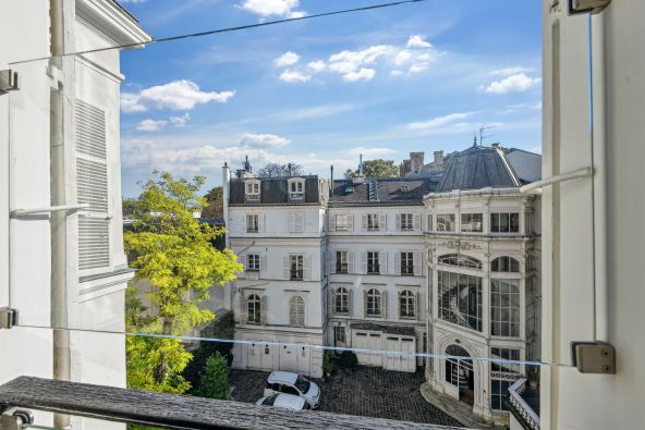 Location Appartement Paris 8 5 Pièces 155 m²