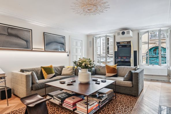 Sale Apartment Paris 7 5 Rooms 121 m²