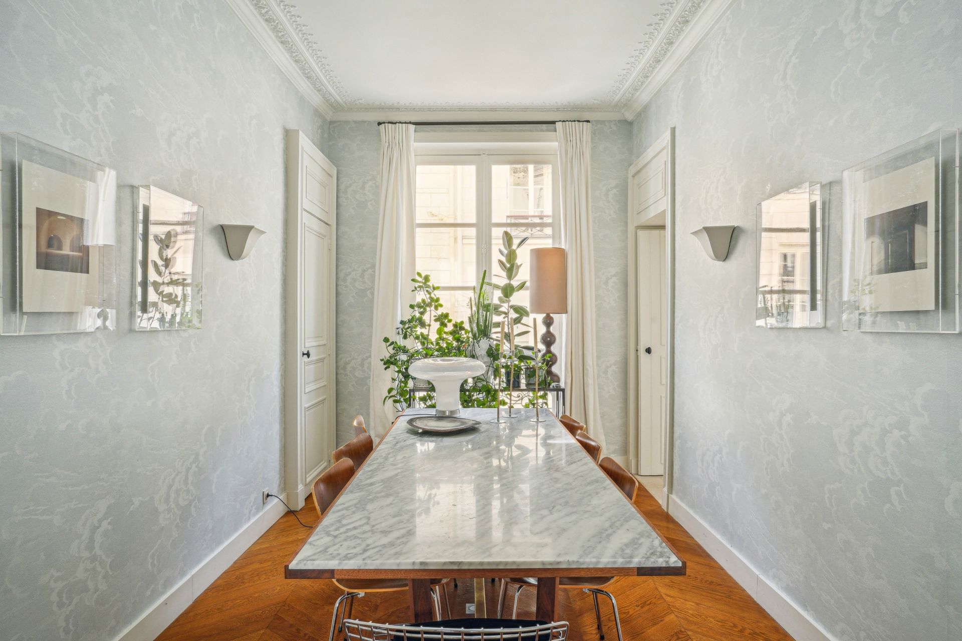 apartment 6 Rooms for sale on PARIS (75007)