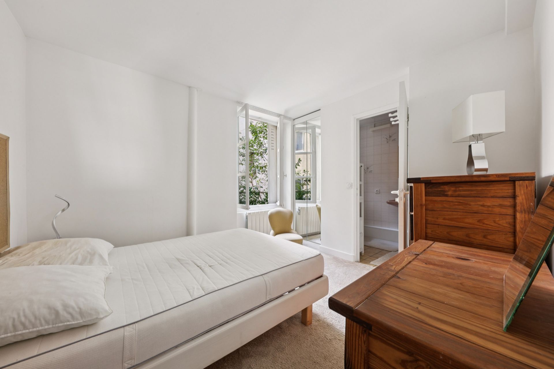 apartment 5 Rooms for sale on PARIS (75015)
