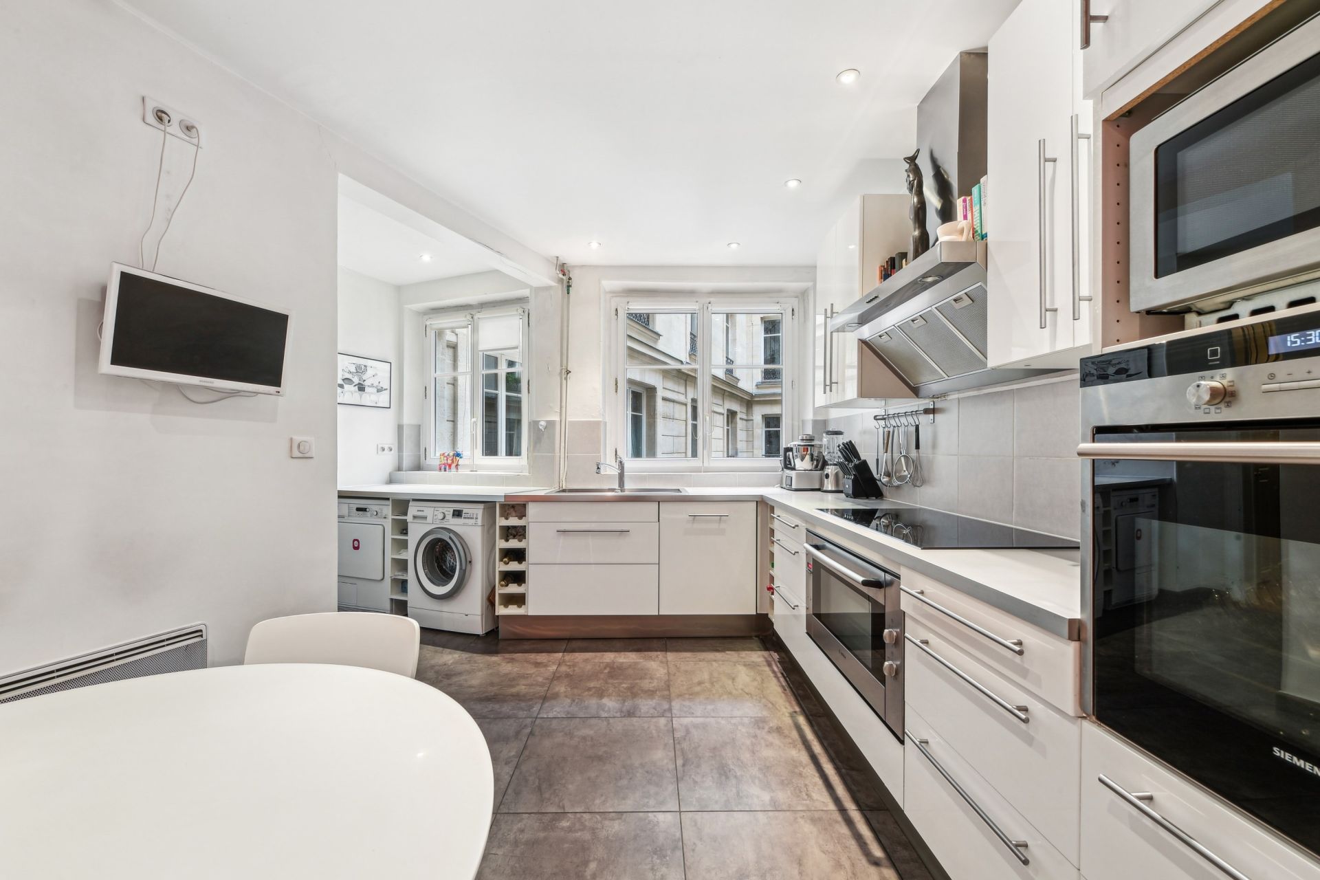 apartment 6 Rooms for sale on PARIS (75009)