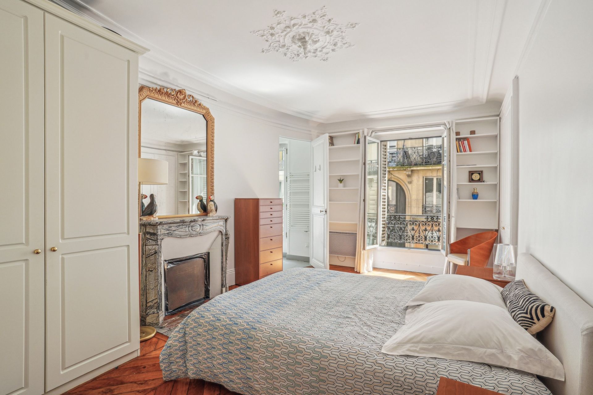 apartment 6 Rooms for sale on PARIS (75009)