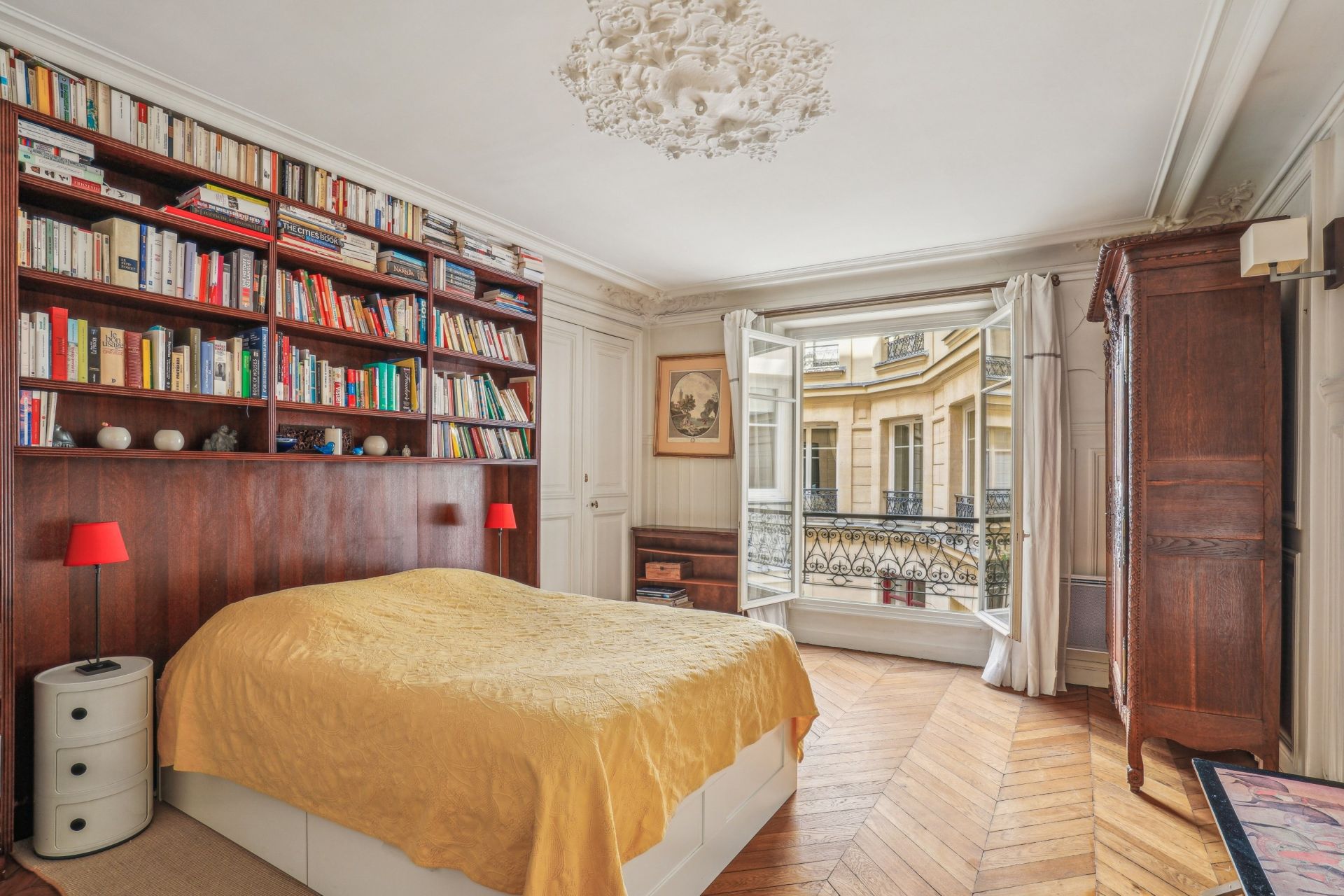 apartment 6 Rooms for sale on PARIS (75009)